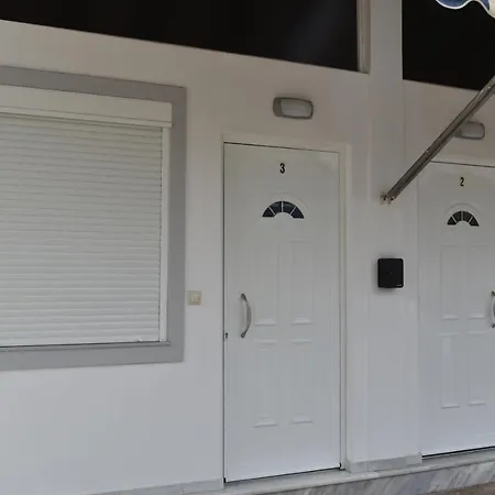Rodoula Luxury αpartment 3 דירה *